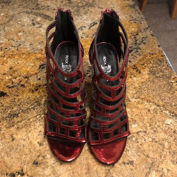 Shoes - Picture 1 of 4